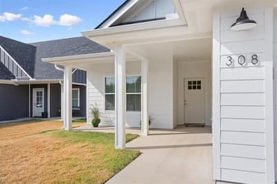 308 N Main Street, McGregor TX 76657 - Photo 3