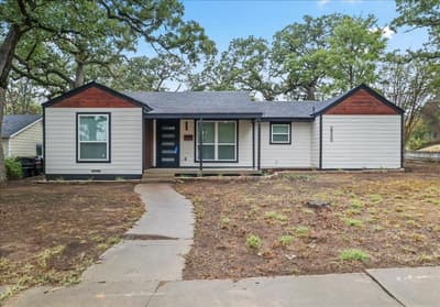 2900 Hunter Street, Fort Worth TX 76112