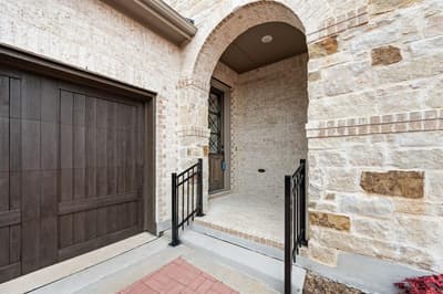 4821 Forest Crest Parkway, Arlington TX 76005 - Photo 2