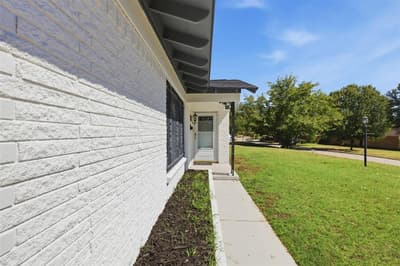 2313 Clearview Drive, Fort Worth TX 76119 - Photo 5