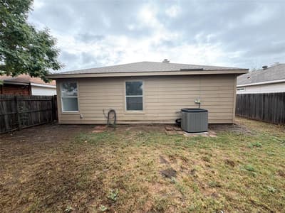1033 Olivewood Lane, Fort Worth TX 76140 - Photo 5