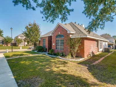 1600 Yellowstone Avenue, Lewisville TX 75077 - Photo 2