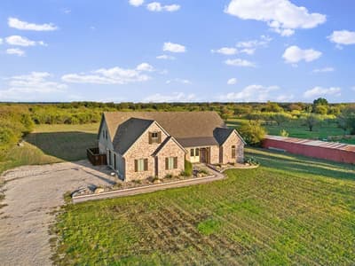 12621 Oak Grove Road S, Burleson TX 76028 - Photo 2