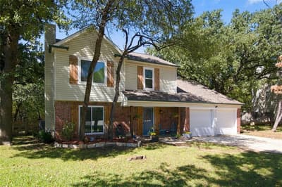 3902 Brookgate Court, Arlington TX 76016 - Photo 3