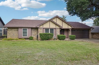 4609 Lester Drive, Arlington TX 76016 - Photo 3