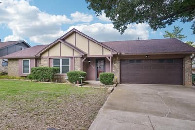 4609 Lester Drive, Arlington TX 76016 - Photo 4
