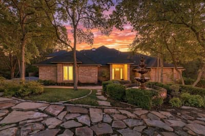 2119 N Fielder Road, Arlington TX 76012