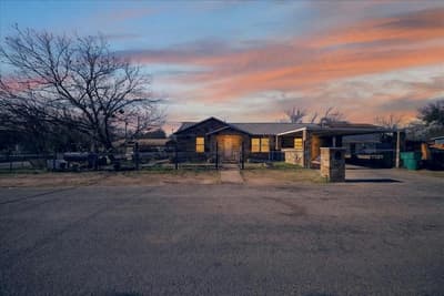 1310 N Estes Street, Stephenville TX 76401