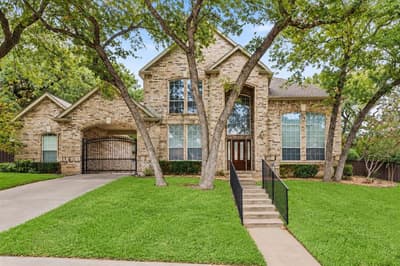 800 Timberwolf Court, Crowley TX 76036