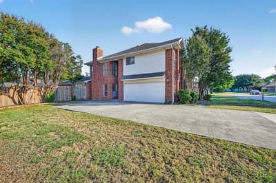 5646 Cancun Drive, North Richland Hills TX 76180 - Photo 2