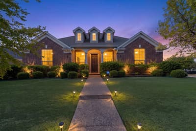 2901 Regents Park Lane, Garland TX 75043 - Photo 2