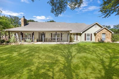 512 Post Oak Drive, Newark TX 76071