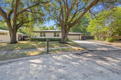 917 Blossom Circle, Garland TX 75041 - Photo 2