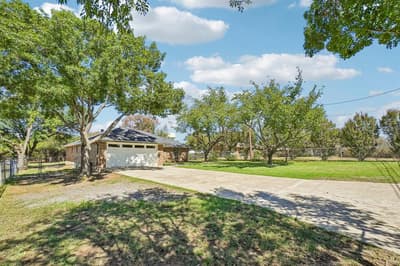 5885 Mitchell Saxon Road, Fort Worth TX 76140 - Photo 2