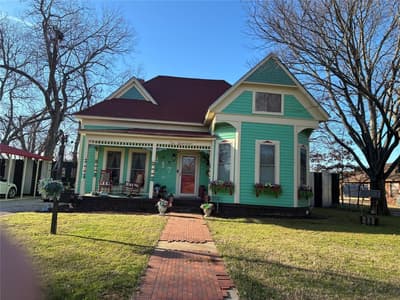 217 E White Street, Pilot Point TX 76258