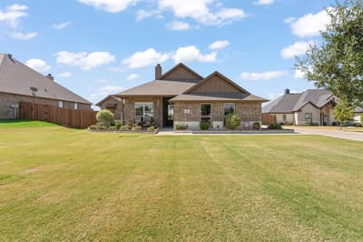 121 Tall Pine Drive, Godley TX 76044