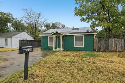 200 N Roe Street, White Settlement TX 76108 - Photo 2