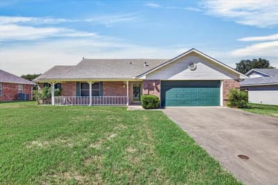 1204 S Bettie Street, Mabank TX 75147