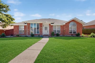 2318 Bent Bow Drive, Garland TX 75044 - Photo 2