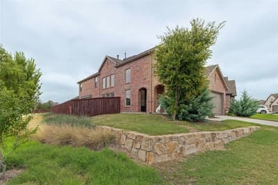 1805 Pelham Drive, Aubrey TX 76227