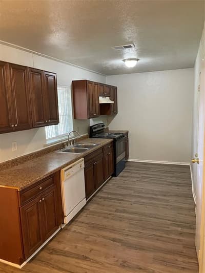 5113 Stagecoach Lane, Garland TX 75043 - Photo 4