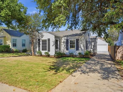 4016 Locke Avenue, Fort Worth TX 76107 - Photo 2