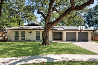 1012 Keith Drive, Hurst TX 76053