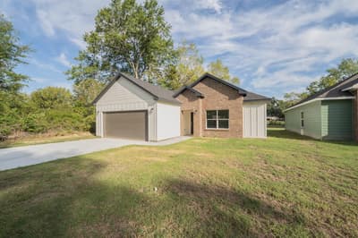 921 Putman, Sulphur Springs TX 75482 - Photo 3