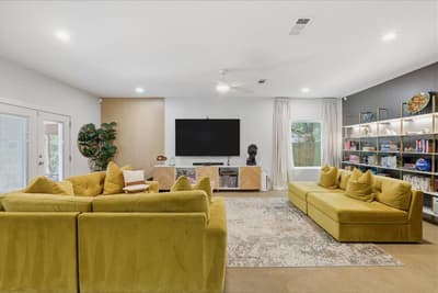 709 Woodbine Avenue, Dallas TX 75203 - Photo 3