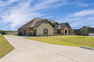 813 Valley Ridge Road, Van Alstyne TX 75495 - Photo 3