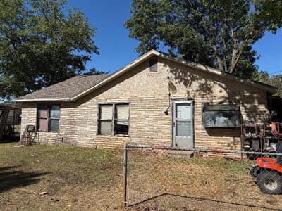 114 Wainwright Street, Whitesboro TX 76273 - Photo 3