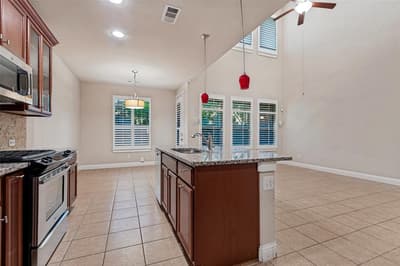 1606 Brook Grove Drive, Euless TX 76039 - Photo 5