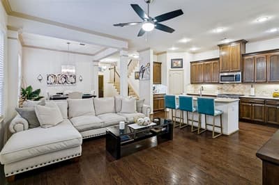 218 Buckingham Avenue, Euless TX 76040 - Photo 5
