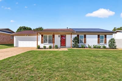237 E Malone Avenue, Crowley TX 76036