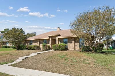 1721 Paxton Drive, Carrollton TX 75007 - Photo 2