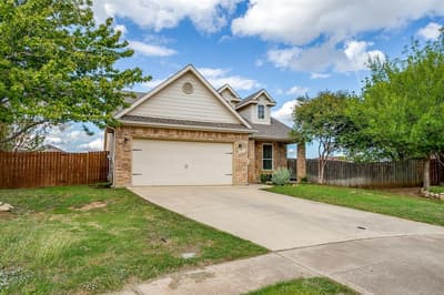 1236 Rosewood Court, Crowley TX 76036 - Photo 3