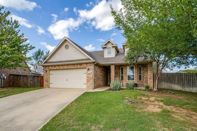 1236 Rosewood Court, Crowley TX 76036