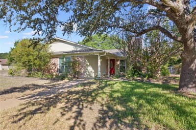231 Del Rio Drive, Hewitt TX 76643 - Photo 3