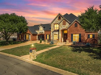 1021 Cascade Trail, McGregor TX 76657