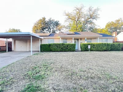 212 Straw Road, Saginaw TX 76179