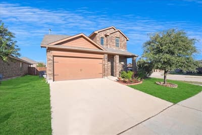 8437 Artesian Springs Drive, Fort Worth TX 76131 - Photo 2