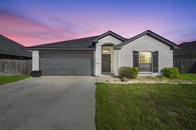 425 Stoneridge Drive, Hillsboro TX 76645