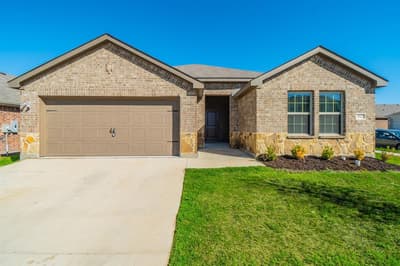 1842 Shady Elm Drive, Lancaster TX 75146