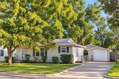 611 Rose Avenue, Cleburne TX 76033