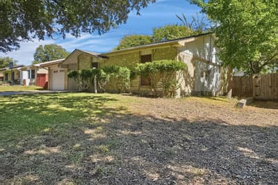 5321 Saddleback Road, Garland TX 75043 - Photo 2
