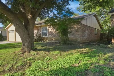 4912 Sandalwood Lane, Arlington TX 76017 - Photo 3