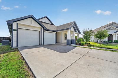 106 N Island Drive, Terrell TX 75160 - Photo 2