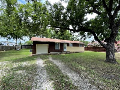 204 E 6th Street, Tolar TX 76476