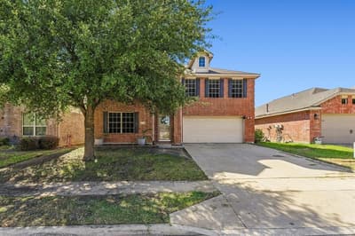 8745 Golden Sunset Trail, Fort Worth TX 76244 - Photo 2