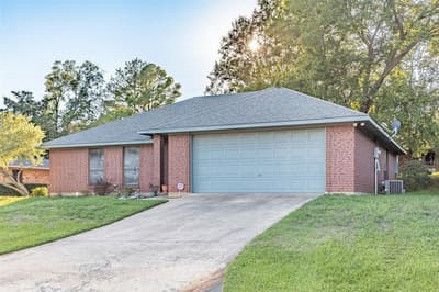 305 Ross Avenue, Denison TX 75020 - Photo 2